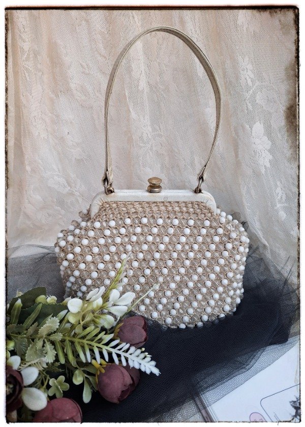 Producto - Cartera de Mano de cuentas Color tiza