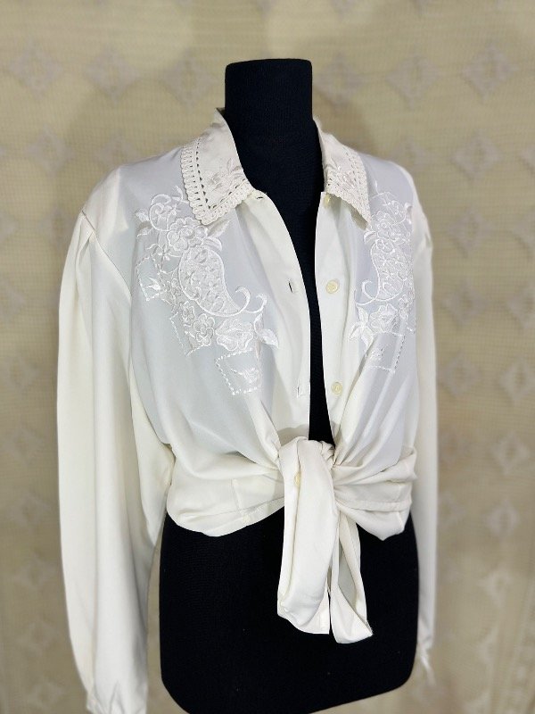 Producto - Clásica camisa Pierre Cardin bordada
