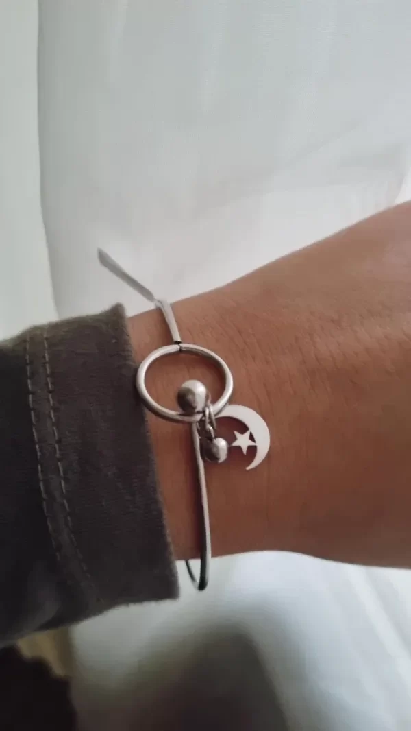 Producto - Esclava circular con dije lunita Aq