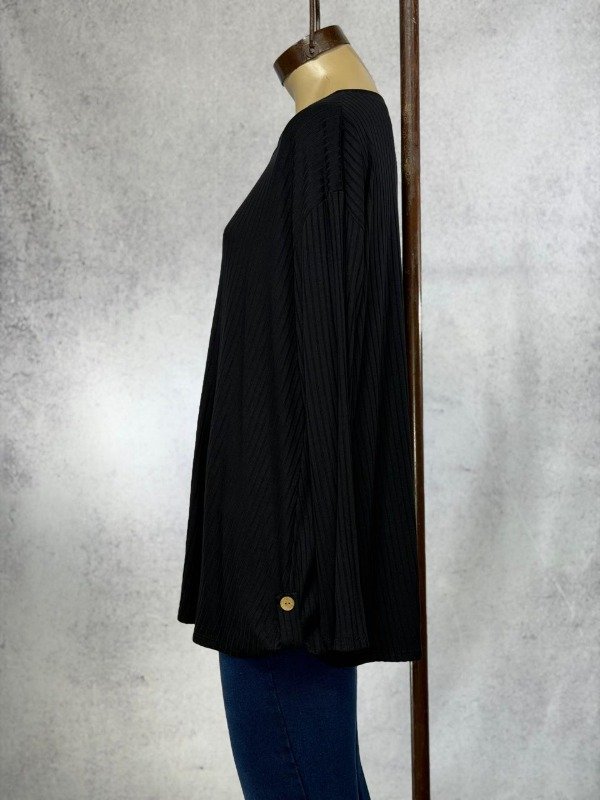 Producto - REMERA DONATO NEGRA MORLEY BOTONES EVASE