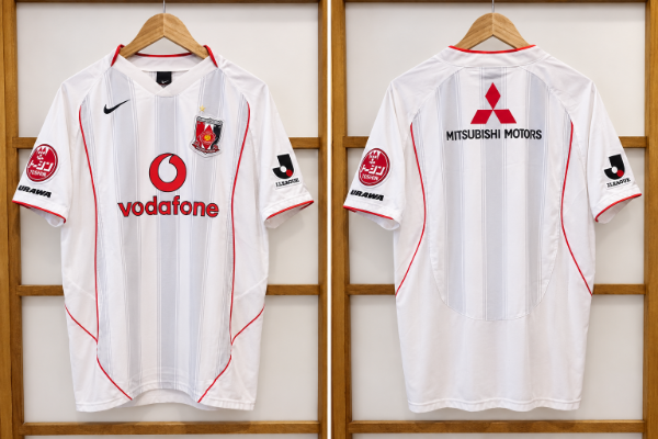 Producto - URAWA RED 2005