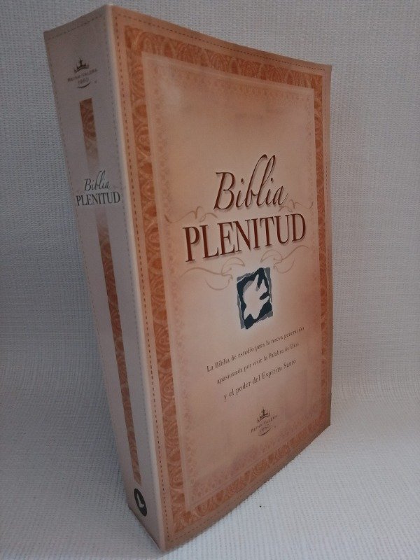 Producto - Biblia De Estudio Plenitud Tapa Blanda