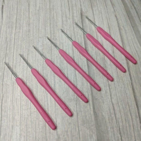 Producto - Aguja de crochet con mango de silicona 3 mm