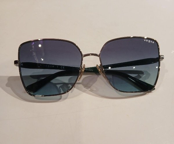 Producto - Lentes sol VOGUE
