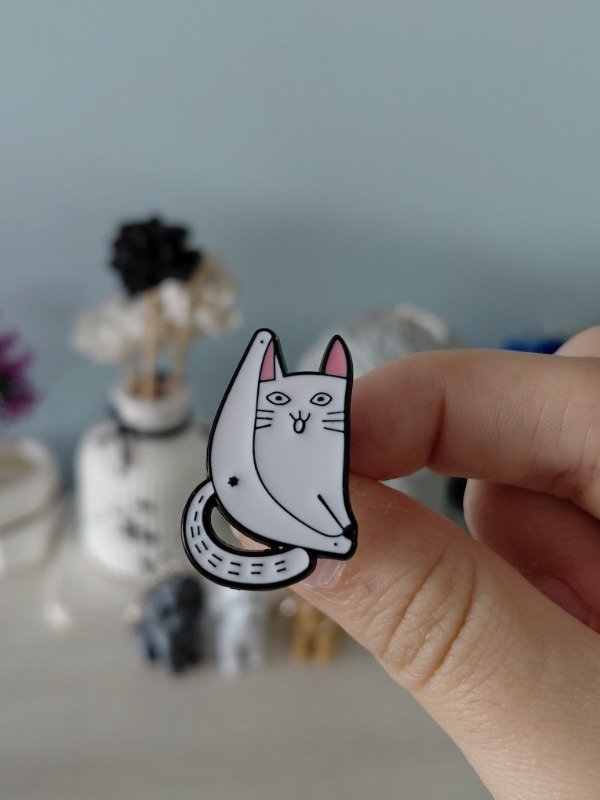 Producto - Pin metalizado - Michi #2446