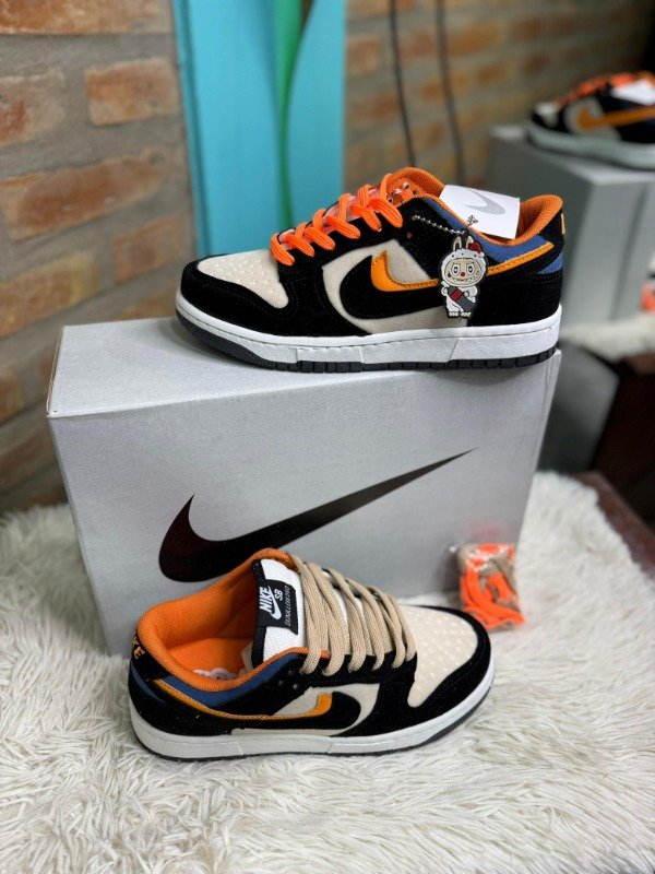 Producto - NIKE SB DUNK LABUBU NARANJA
