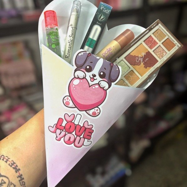 Producto - Ramo (incluye Ramo Tematico + Sticker personalizado con mensaje + Bolsa protect)