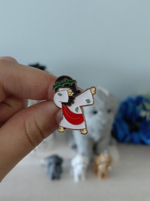 Producto - Pin metalizado - Jesús #2352