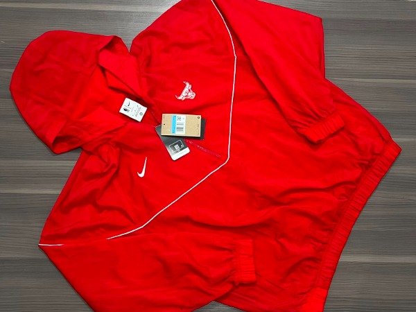 Producto - CAMPERA NIKE COURTISDE WINDRUNNER CHICAGO BULLS TALLE(M)