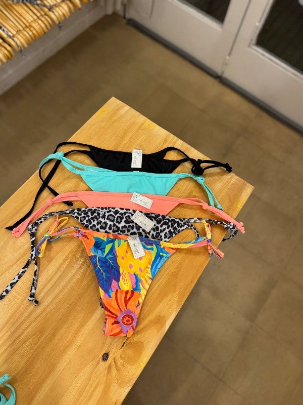 Producto - Colaless para atar