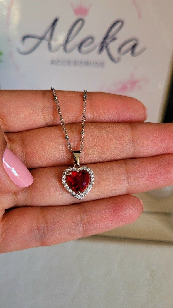 Producto - Collar corazón rojo con micropavé de acero quirúrgico - 1