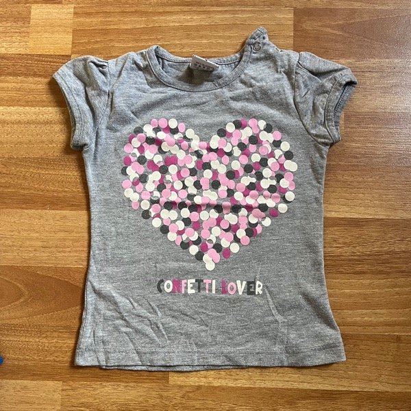 Producto - Remera Confetti 4A