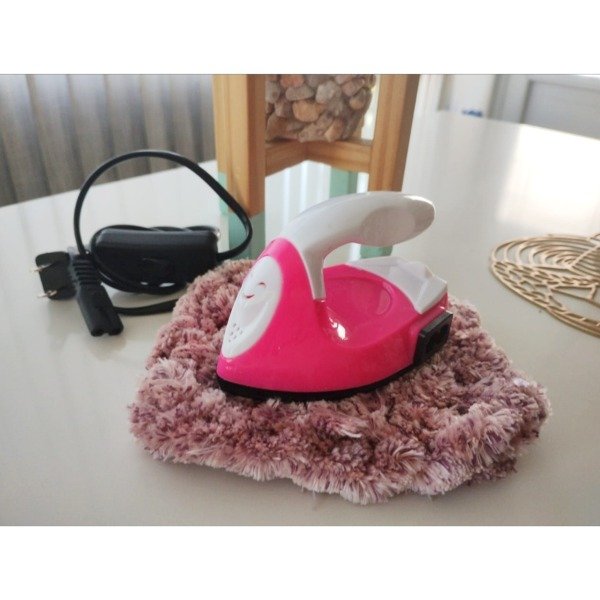 Producto - Plancha mini. De viaje y especial manualidades. Divina!!! fuxia
