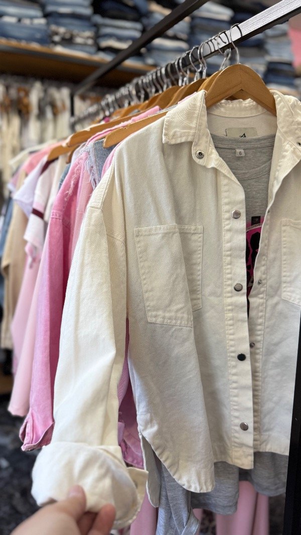 Producto - Campera crema