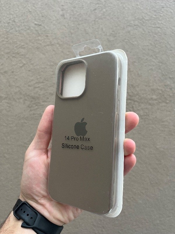 Producto - Silicone 14 pro Max marrón café