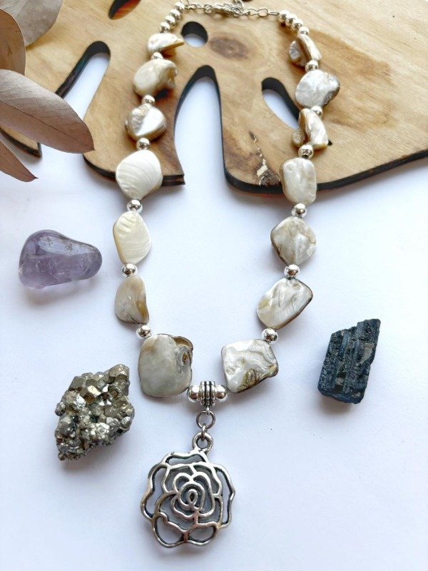 Producto - Collar Flower