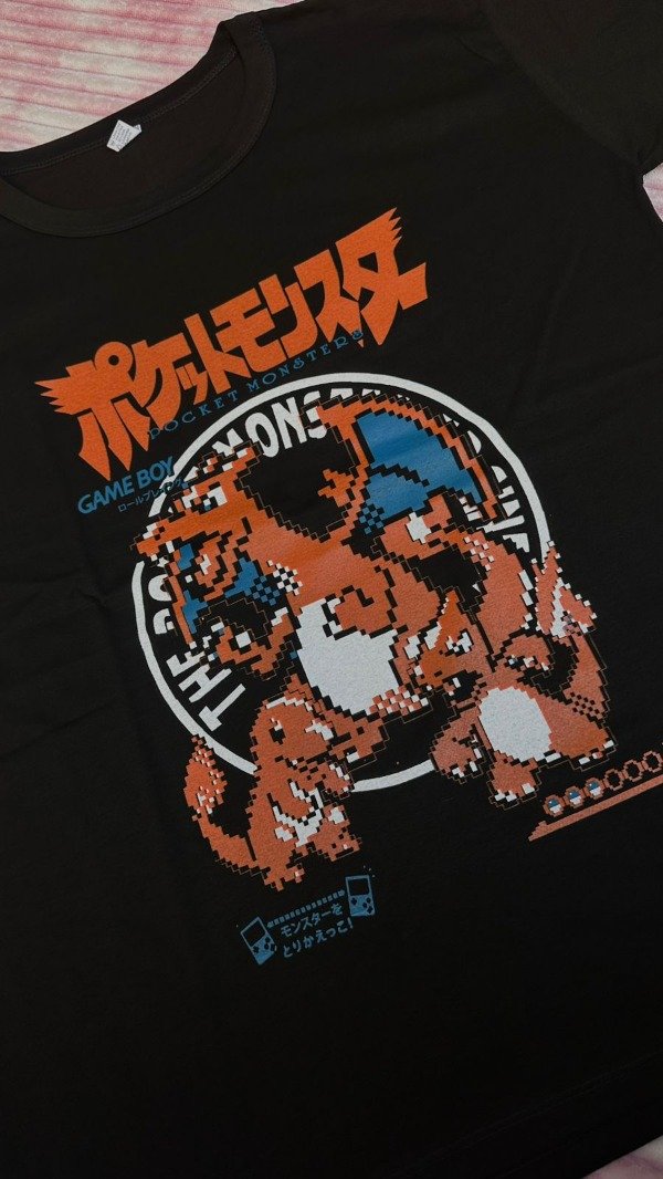 Producto - Remera Pokemon Charizard
