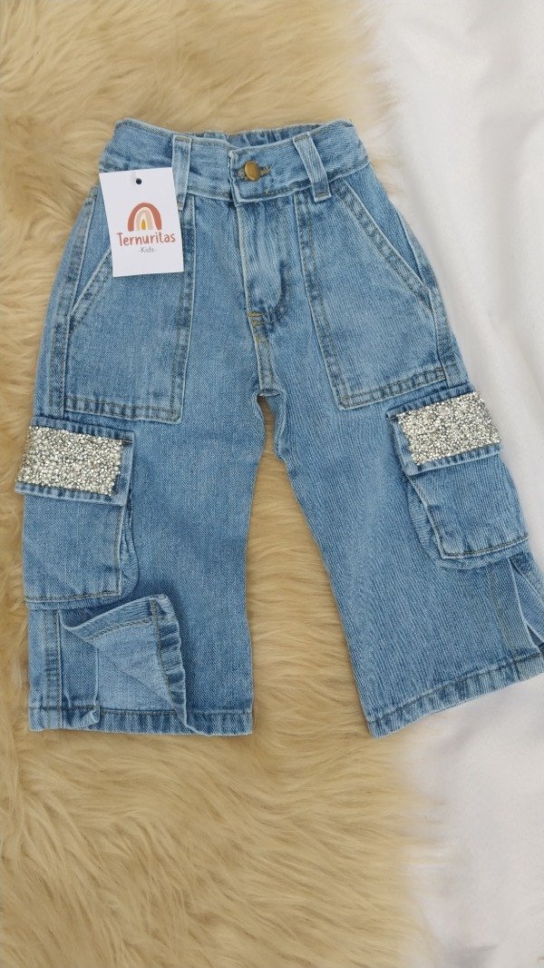 Producto - Jeans cargo con tajo