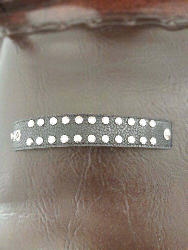 Producto - brazalete tachas doble