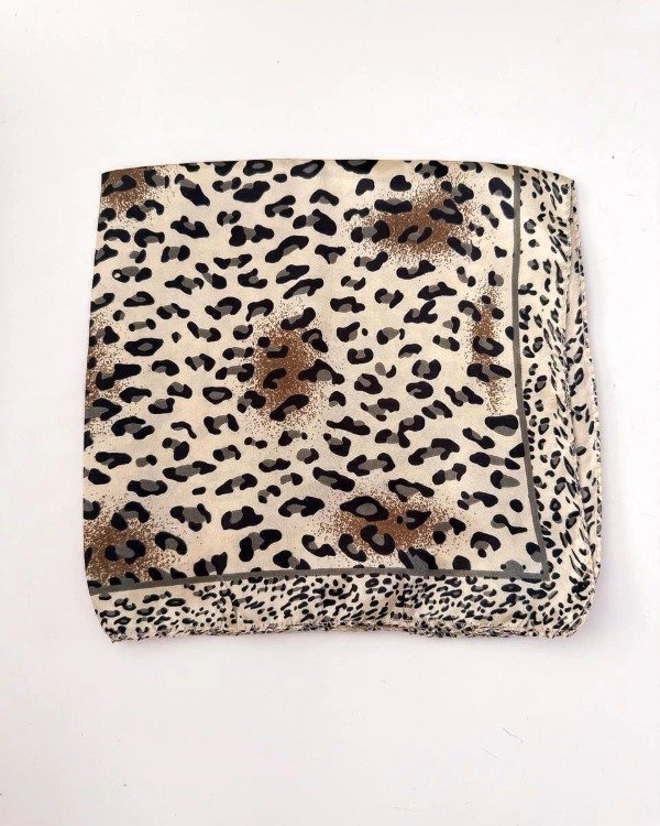 Producto - Pañuelo Leoparda