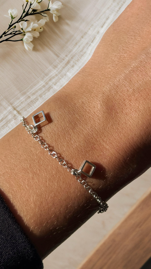 Producto - Pulsera con dijes colgantes de plata P315