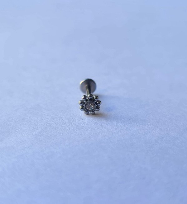 Producto - Labret rosca interna flor plateada