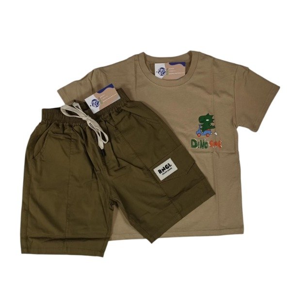 Producto - Remera Saur + Bermuda Casual