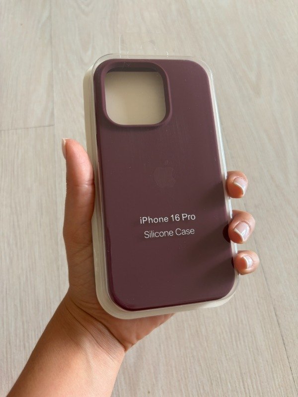 Producto - Silicone Case Ciruela Iphone 16 Pro