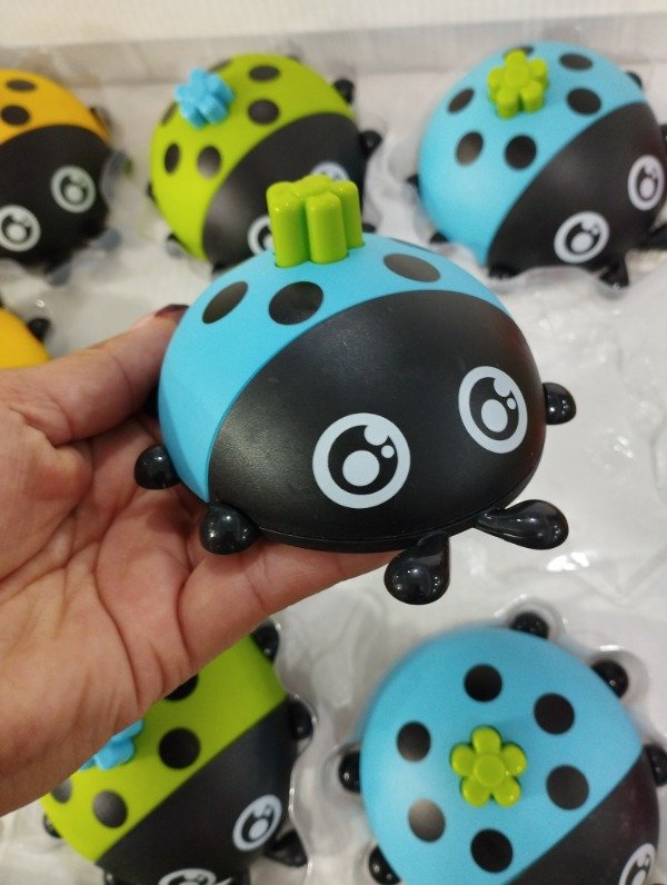 Producto - Autito Presa Run x12pcs