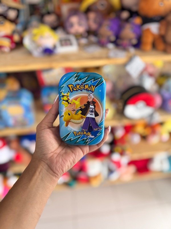 Producto - Lata de cartas POKÉMON