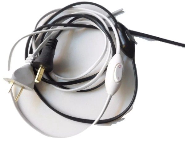 Producto - Cable Armado Con Tecla Y Enchufe Blanco O Negro - Nacional
