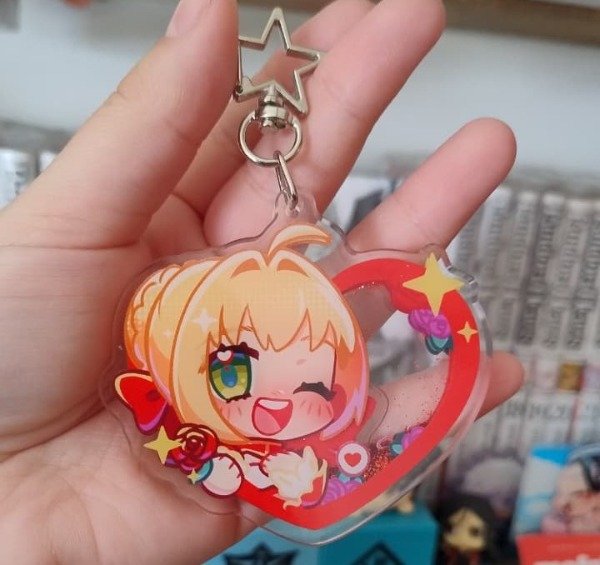 Producto - Llavero de Nero Claudius shaker con brillantinaAA Y CORAZONES