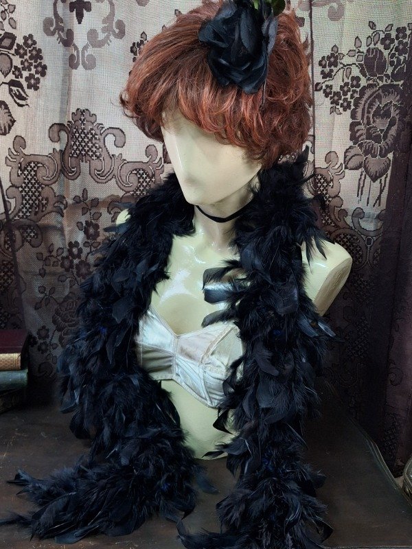 Producto - Boa de plumas negras y azul 1.80mts - 2