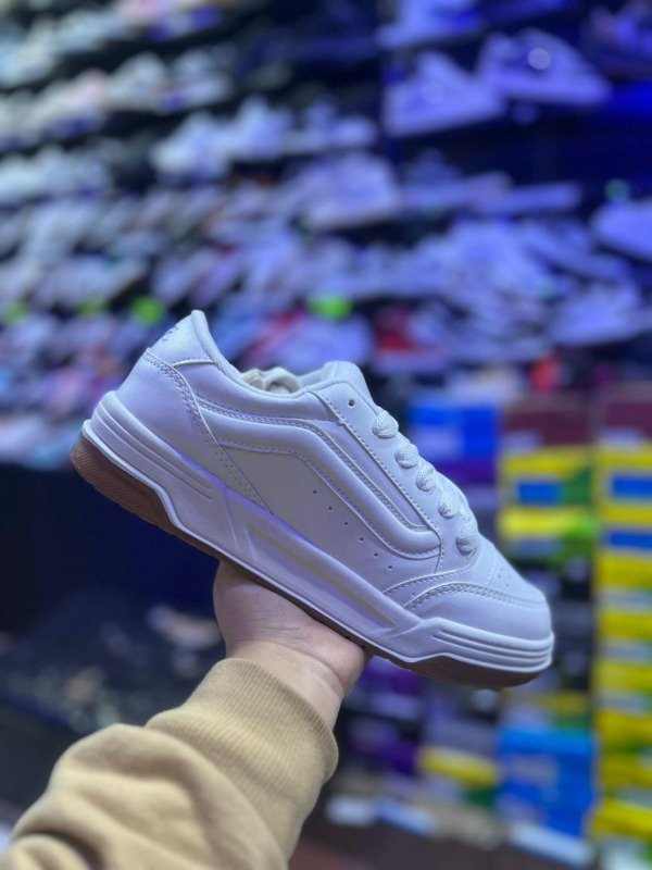 Producto - vans hylane blancas cuero