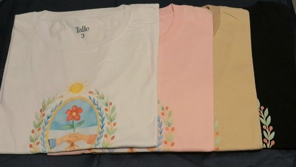 Producto - Remera estampada escudo - 2