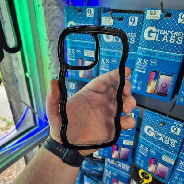 Producto - Curvas negras - iPhone 13 Pro Max