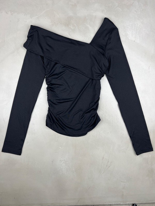 Producto - Black Asymmetric Top - 5