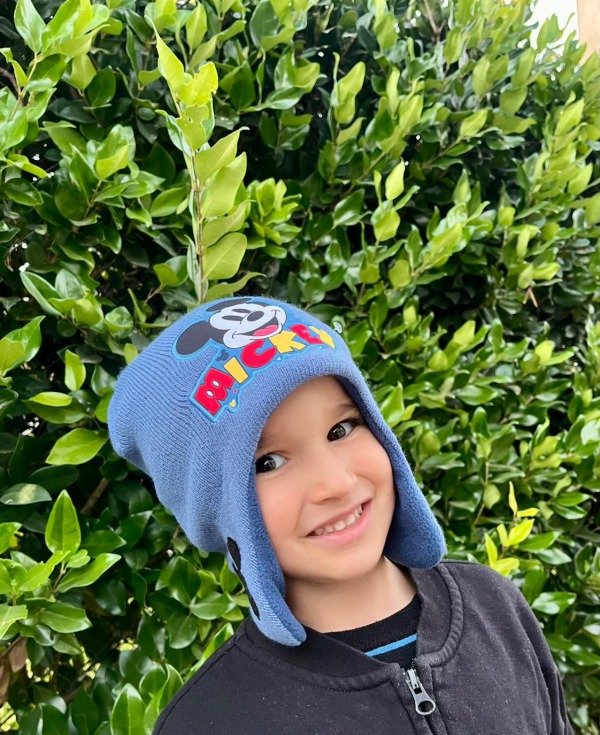 Producto - GORRO DE LANA CON TAPA OREJAS MICKEY  ( LICENCIA) 6403