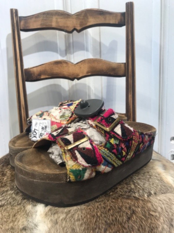 Producto - Sandalias BENDITO PIE tela de colores- Talle 40- PRECIO: 40x