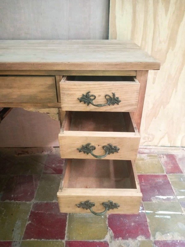 Producto - Escritorio Madera Maciza - Estilo