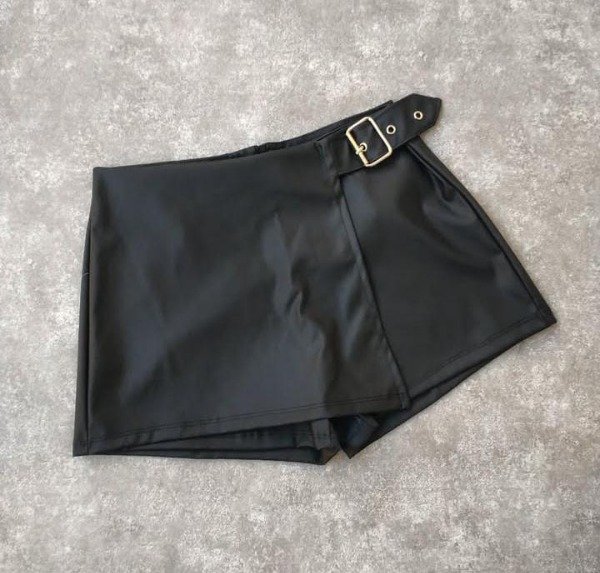 Producto - Short-Pollera Engomada con una hebilla