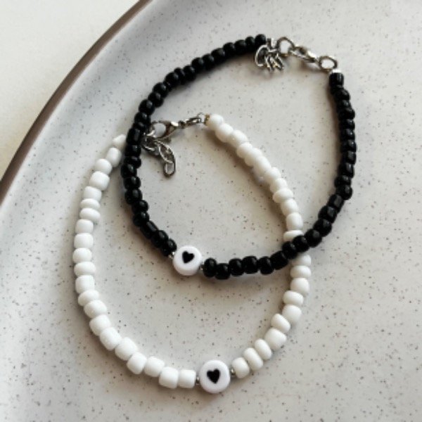 Producto - Pulseras para compartir - Blanco y negro