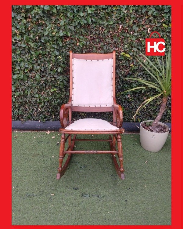 Producto - Mecedora Clásica con Asiento y Respaldo Tapizados