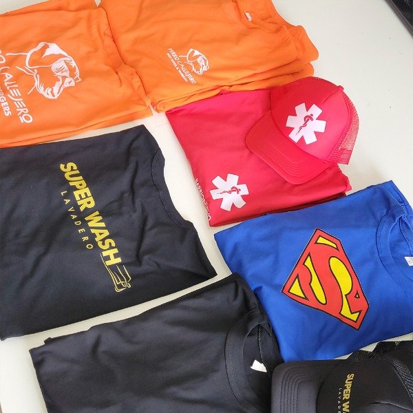 Producto - Remera algodón premium estampado personalizado a elección - 5