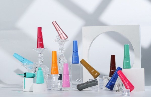 Producto - ESMALTE SEMIPERMANENTE NAVI #071 BLANCO