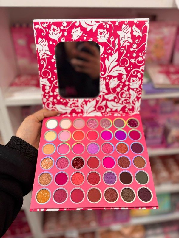Producto - Paleta de sombras Yara Fucsia x42 tonos Medecoo