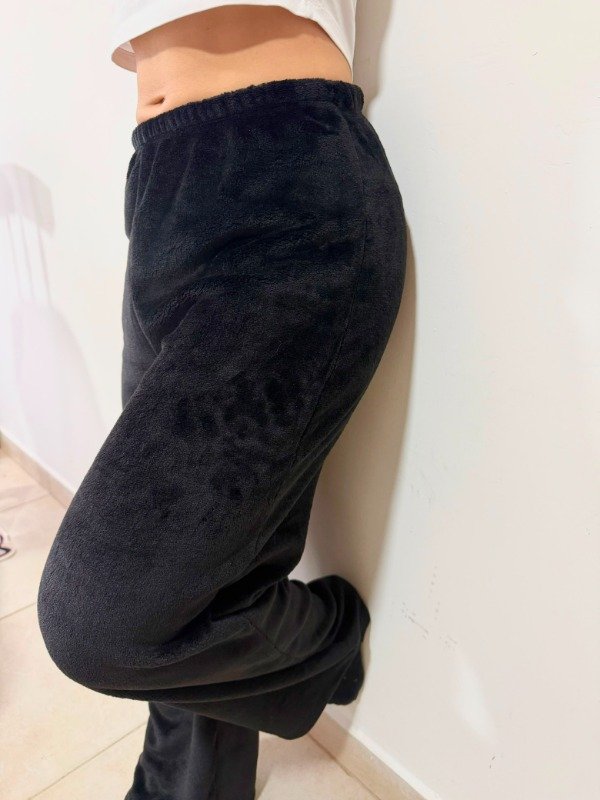 Producto - Pantalón polar soft Baggy -negro (M)
