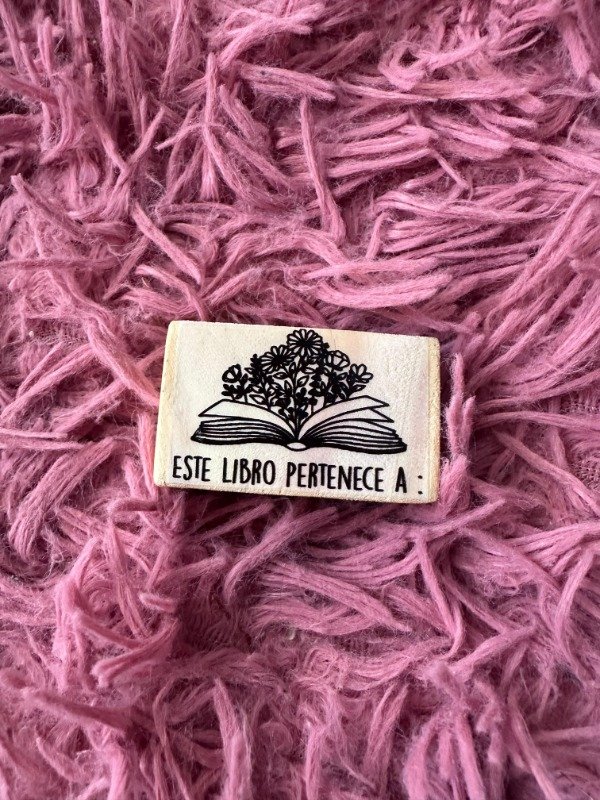 Producto - Este libro pertenece a ...