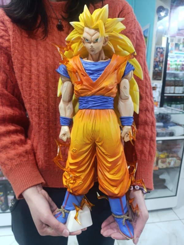 Producto - Figura Goku Gigante SSJ 3 y Blue - Dragon Ball - intercambio de cabeza (48 cm)