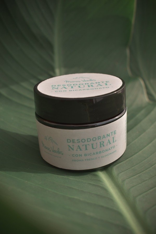 Producto - DESODORANTE NATURAL MANOS VERDES CON BICARBONATO x 50 cc